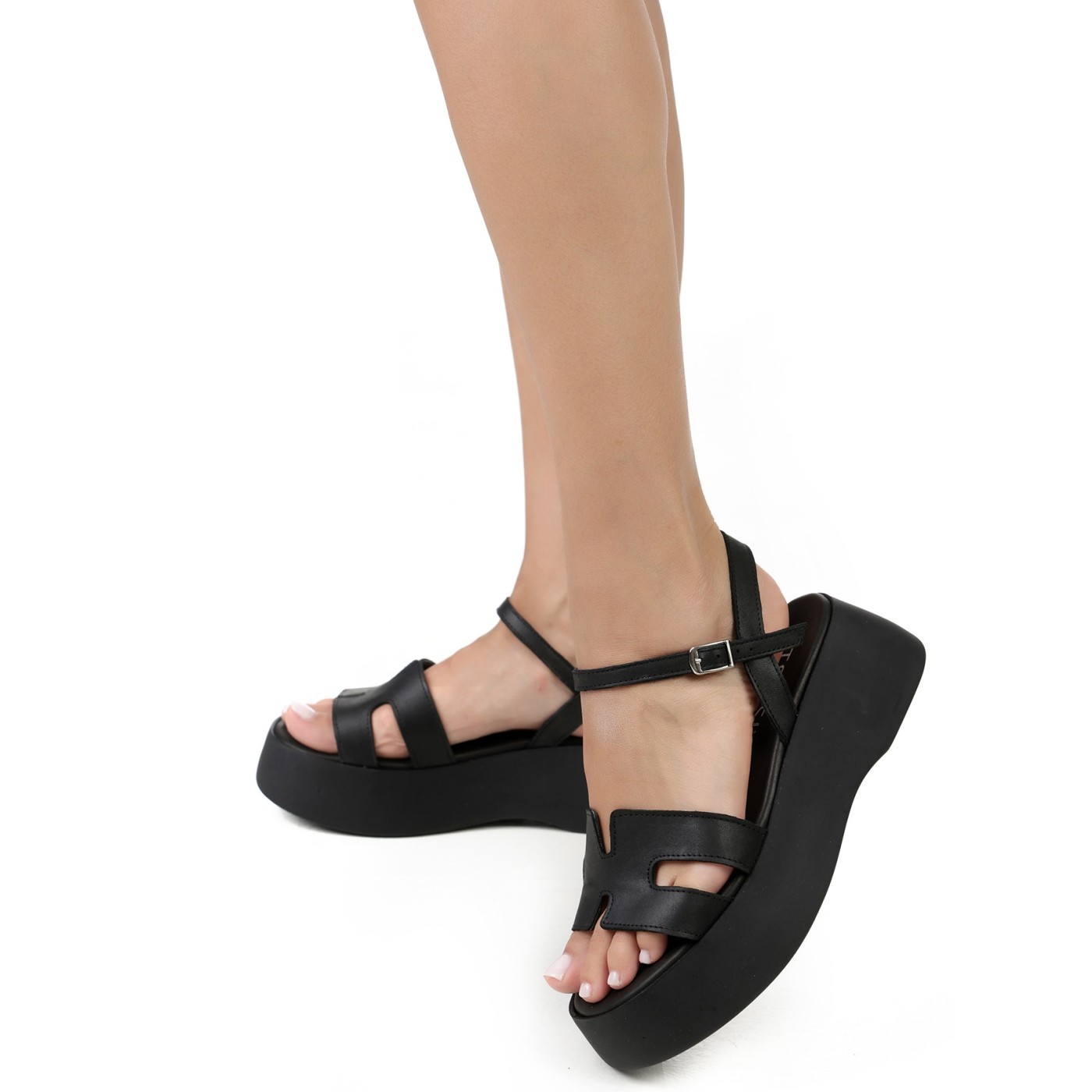 PLATFORM 2145-PALOMA BLACK