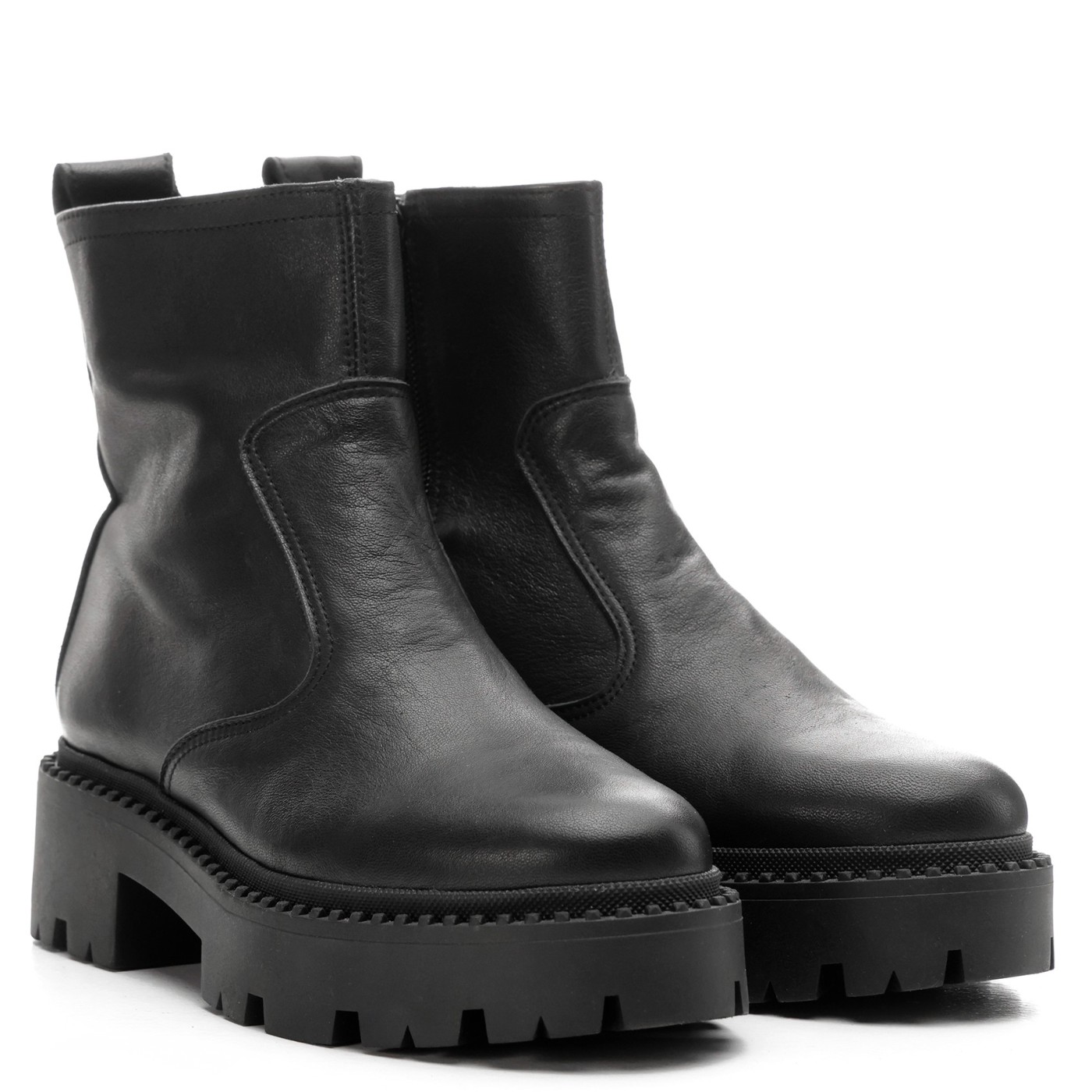 ΜΠΟΤΑΚΙΑ 946-MAGUIRE BLACK